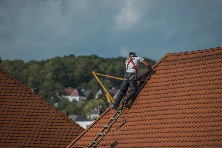 a roofing contractor near me doing roof repair